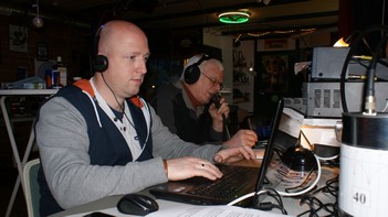Jeroen en Gert PA5TS bezig met loggen op 40m